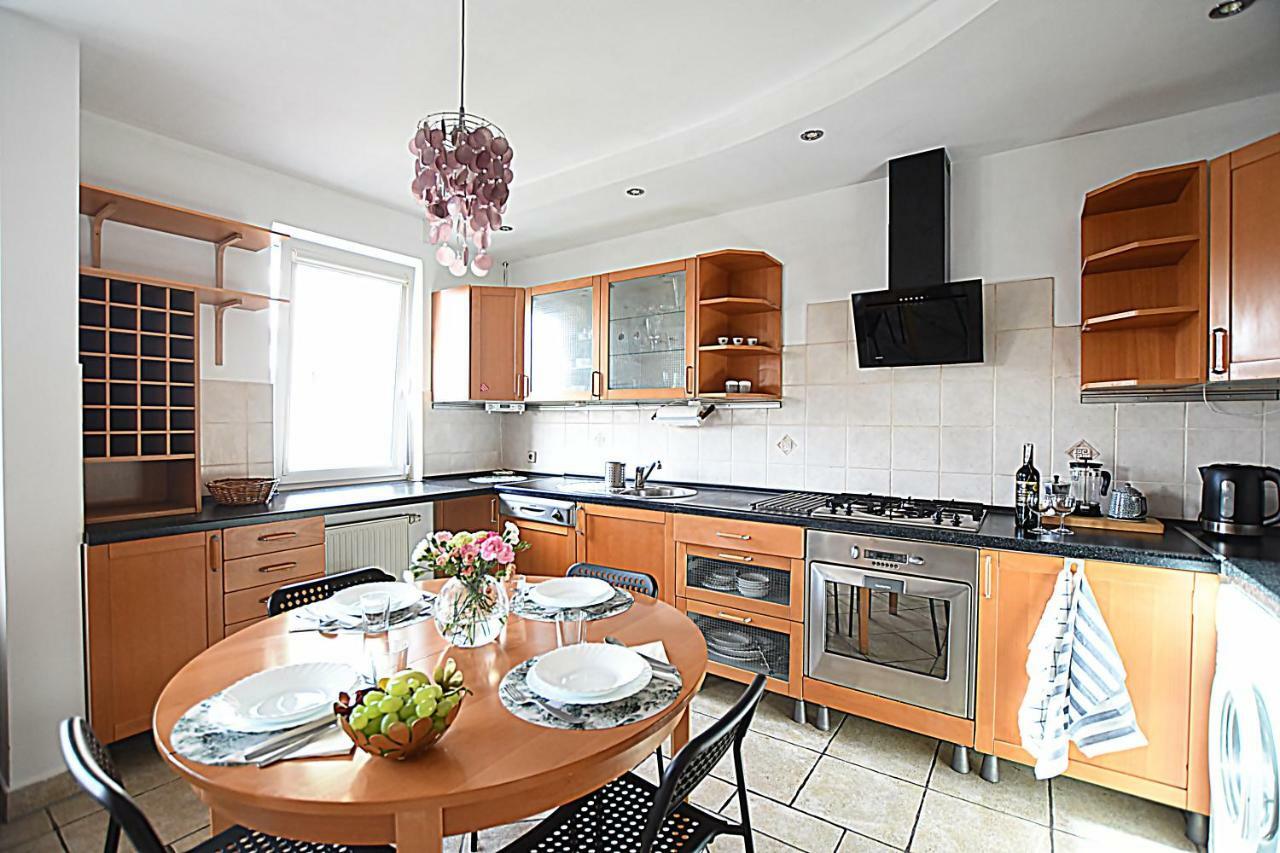 Mhost Bronowice Apartment Krakow Exterior photo